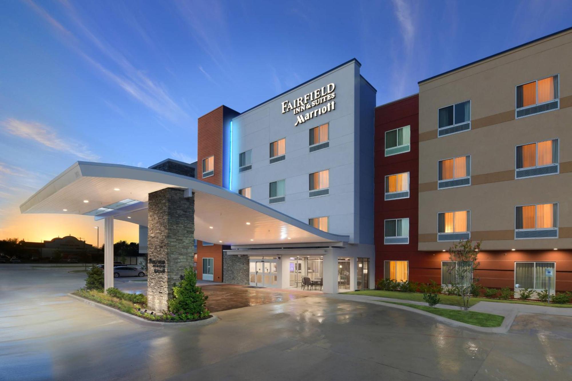 Fairfield Inn & Suites By Marriott Fort Worth South/Burleson Exterior photo